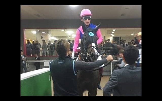 土曜東京５Ｒ新馬はヴィクトワールピサ産駒のメイショウホルダーが差し切る