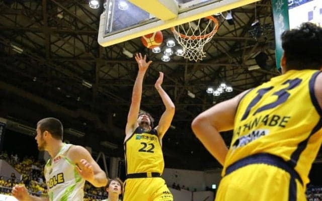 宇都宮ブレックス、得意のリバウンドで主導権を奪われ大苦戦も後半一気の逆転劇