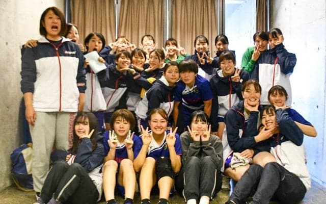 【ハンドボール部女子】　東女体大に敗北し準々決勝敗退も、笑顔で４年生は引退