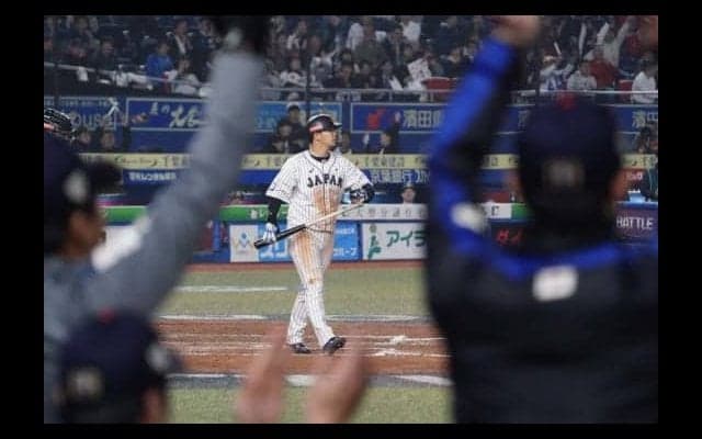 【プレミア12】侍ジャパン、8回についに勝ち越し！　7回に代走周東で同点、8回押し出し四球でリード