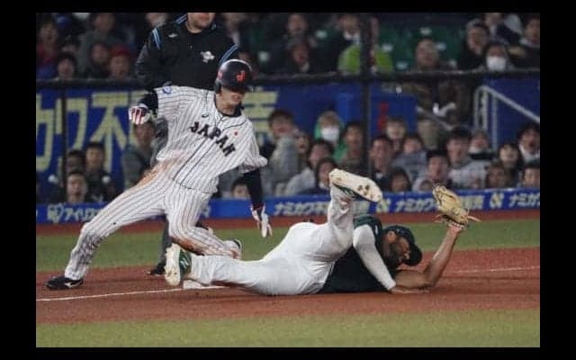 【プレミア12】逆転勝ちを呼び込んだ周東の快足！　二盗、三盗、生還に「すごい気持ちいい」