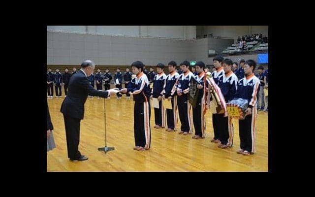【春高バレー　山口】男子は高川学園、女子は誠英がＶ