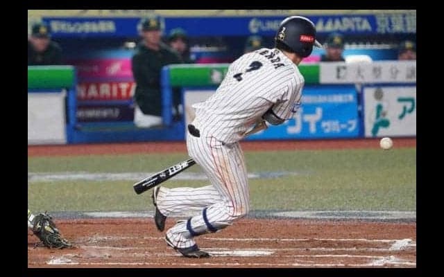 【プレミア12】 なぜ源田は2死三塁でセーフティを仕掛けたのか？　見逃さなかった豪州守備陣の隙