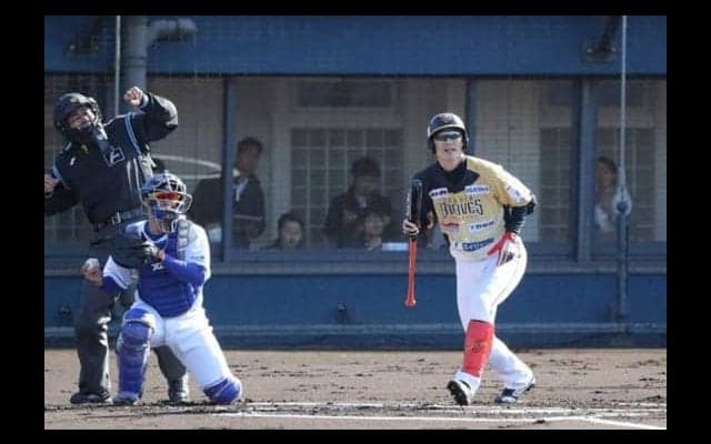 元阪神西岡、トライアウト第1打席は燕村中に対して見逃し三振