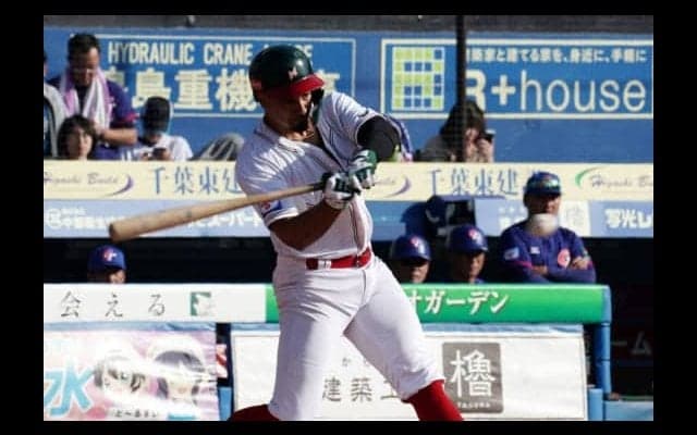 【プレミア12】メキシコ先頭打者ジョーンズが豪州相手に先制アーチ！　ガイヤーの初球撃ち