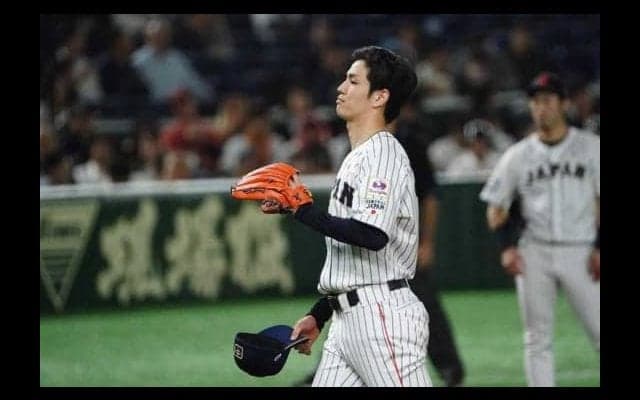 【プレミア12】侍J、3回にも失点　高橋礼がダルベックに適時二塁打浴び2点のビハインド