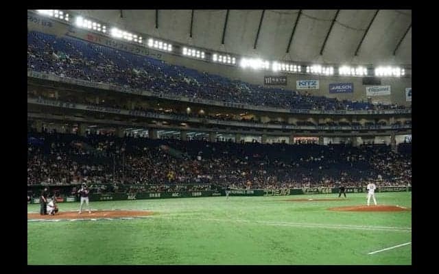 【プレミア12】侍ジャパンと米国の好カードも、空席目立つ東京ドーム…　試合は米国が2点リード