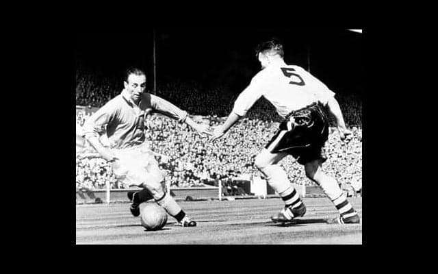 ドリブル王選手権！　アウトサイドで抜くメッシ以上の名手がいた