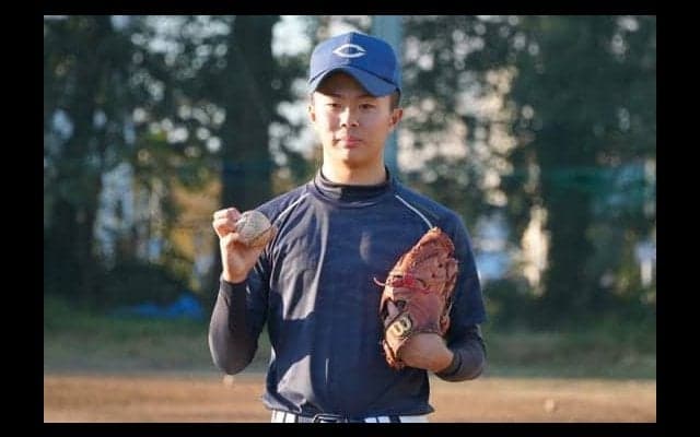 受ける捕手は「怖い」　SNSで話題の“魔球”ナックルを操る国立大生、プロへの挑戦