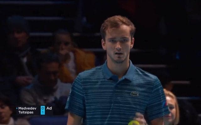 メドベージェフの両親、ビザ問題でイギリスに入国できず