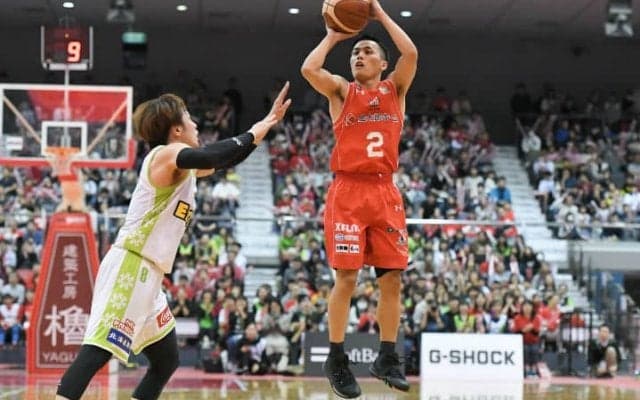 千葉ジェッツが終盤までビハインドを背負うも、リバウンドで奮闘し北海道に勝利