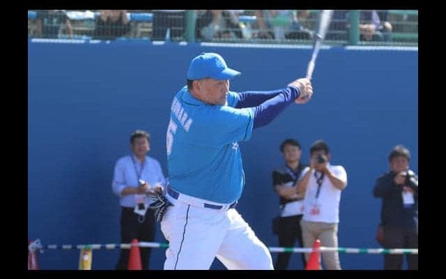 清原和博氏、“復活”4番タイムリー！　野球少年との特別試合で逮捕後初の快音