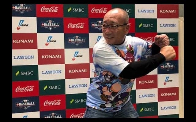 【eBASEBALL】高木豊氏が大会グッズ着用で解説に登場　選手の瞬発力に驚き「2、3秒で…」