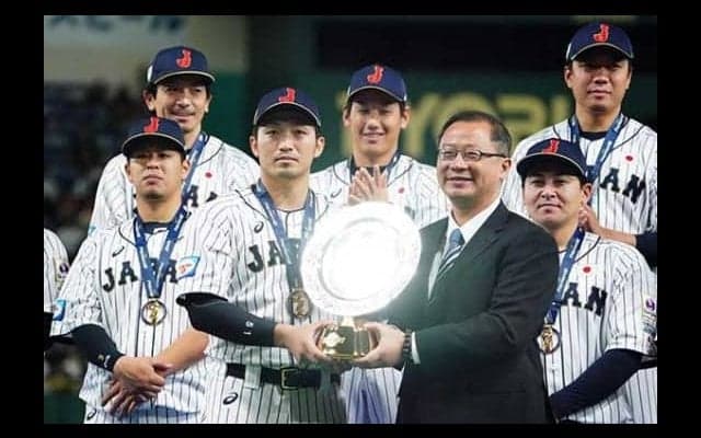 【プレミア12】大会MVPは侍ジャパンの4番、鈴木誠也！　今大会3本塁打、打率4割超え＆好守でチーム牽引