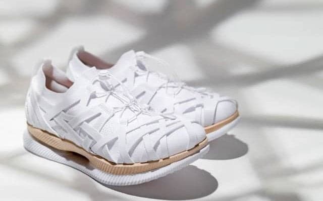 アシックス、建築家・隈研吾とコラボしたランニングシューズ「METARIDE AMU」限定発売