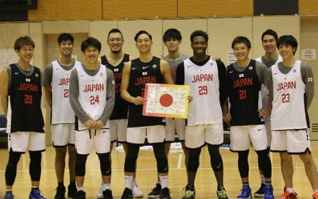 東京オリンピックでのメダル獲得を目指す3人制バスケ日本代表「今度は男子の番」
