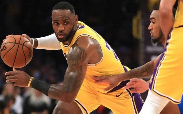 レブロン・ジェームズがNBA史上初となる全30チーム相手にトリプル・ダブル達成