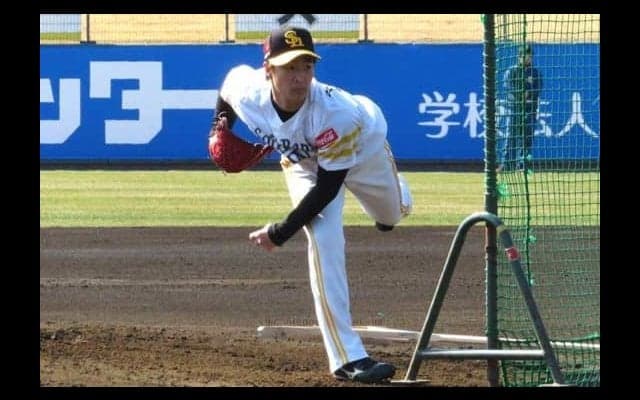 ヤクルト、元ホークス育成の長谷川宙を支配下で獲得…各球団発表、22日の去就は？