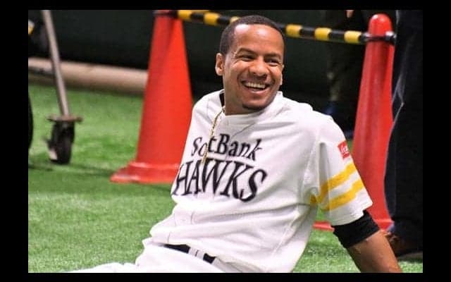 鷹が助っ人2選手と契約せず、オリ岡崎は育成に…各球団発表、28日の去就は？