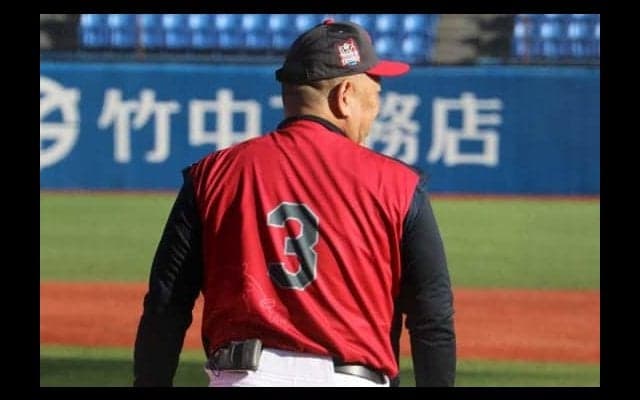 清原和博氏ついに“監督デビュー”、背番号「3」復活　神宮でのトライアウトに登場