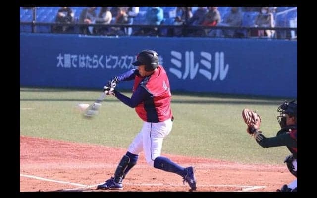 中日戦力外の友永、清原監督の前で2打点　「悔い残したくない」とトライアウト参加