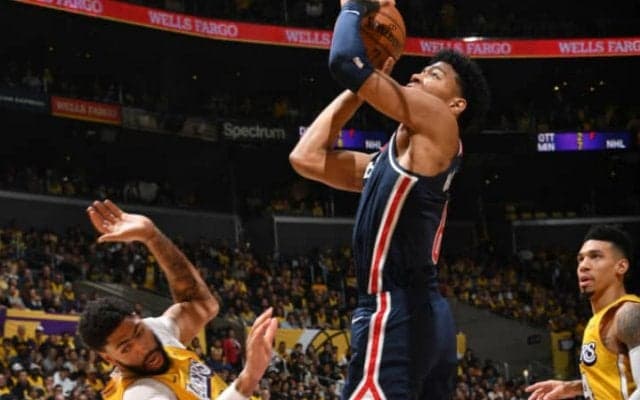 レブロン＆デイビスとマッチアップした八村塁、ウィザーズは完敗も最高の経験に