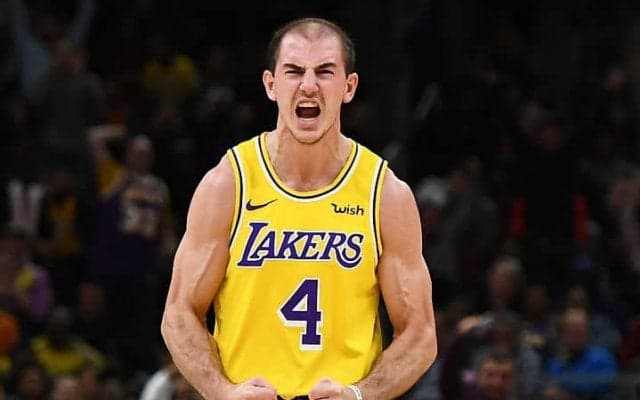 レイカーズの守備を支えるアレックス・カルーソを指揮官フランク・ボーゲルが絶賛