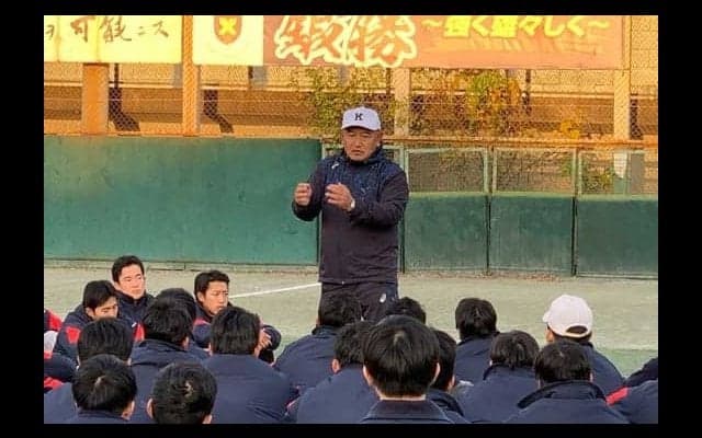 【大学野球】初陣で40選手を起用＆個別ミーティング　慶大新監督の名将が見せたカラーとは？