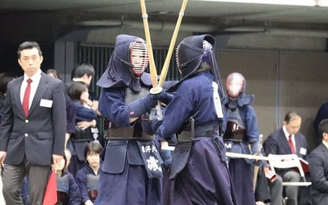 [剣道]強豪筑波大を撃破しベスト８　チームで戦った新人戦に