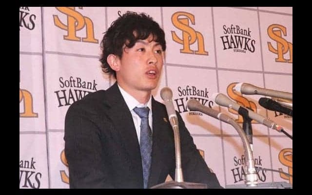 1400万円増の鷹・周東、来季狙うは盗塁王「スタメンで出ないと取れない」