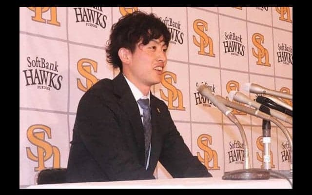 周東は1400万円増の2000万円、二保は保留…3日の鷹の契約更改は？
