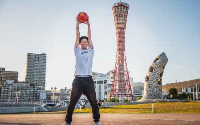 アジア初「SPEEN」アンバサダー ROCKがボールで切り開くパフォーマーの道