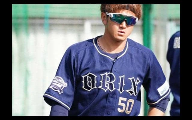 オリ小田、元同僚との4S公開でファン歓喜　G小林との“イケメンコンビ”も復活