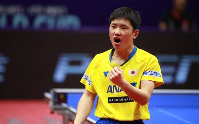 張本智和、世界ランク1位に敗れるも価値ある銀メダル＜卓球・男子ワールドカップ＞