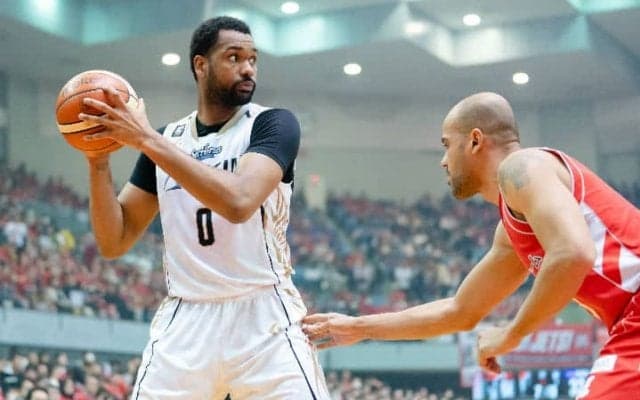 横浜ビー・コルセアーズが外国籍選手2名を入れ替え、チームの強度アップを図る