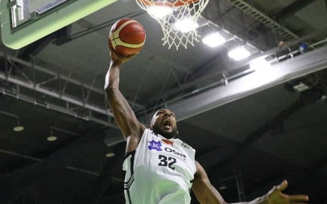 チーム一丸となり守備合戦を制した三遠ネオフェニックス、待望の今シーズン初勝利