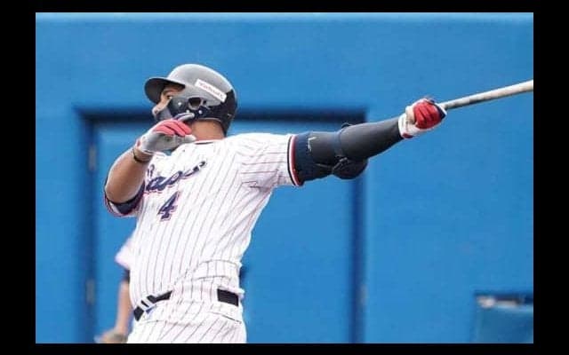 鷹移籍目前のバレンティン、燕残留願うファンの声続々「come back!! coco!!」