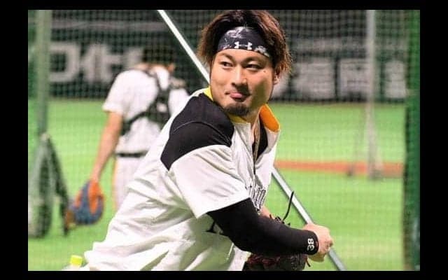 鷹の守護神・森、周東らがキツネに変身!?　カチューシャ姿にファン「耳可愛すぎる」