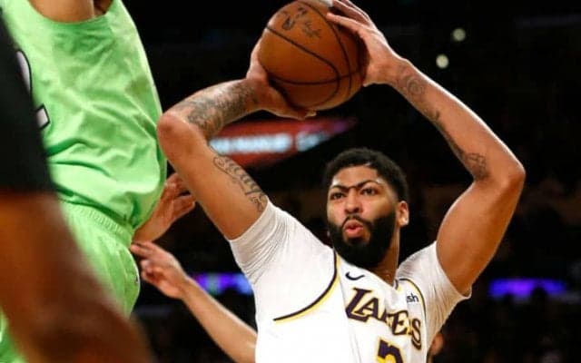 3ポイントシュートに頼らず50得点のアンソニー・デイビス「とても特別なこと」