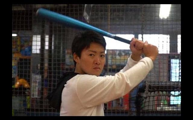 巨人坂本勇、燕山田哲…大学まで硬式野球一筋の芸人が挑戦する本気のモノマネ芸
