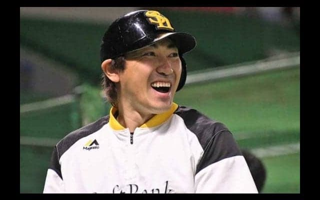 鷹、V旅行でゴルフ堪能　内川のポーズにファン歓喜「昭和のジャニーズっぽい」