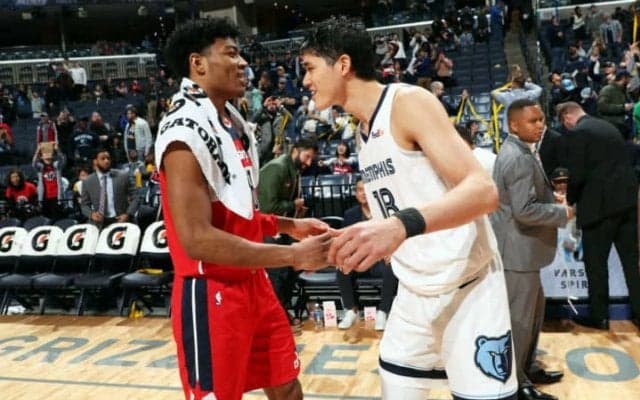 史上初NBAで日本人対決が実現、八村塁と渡邊雄太がマッチアップするシーンも