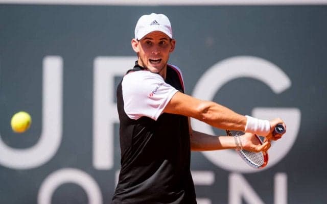 バズーカのようなバックハンドで気迫をぶつけ合う。ティームの2019名プレーまとめ