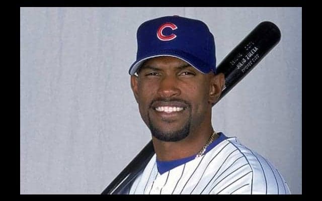 元鷹＆ロッテのズレータ、衝撃の肉体美を披露「新庄みたいに球界に復帰しようか？」