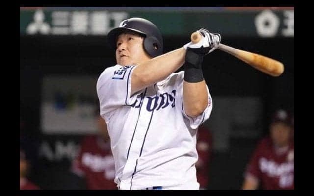 阿部＆中村が400本塁打、西武山川は日本人最速321試合目で100号【19年達成記録】