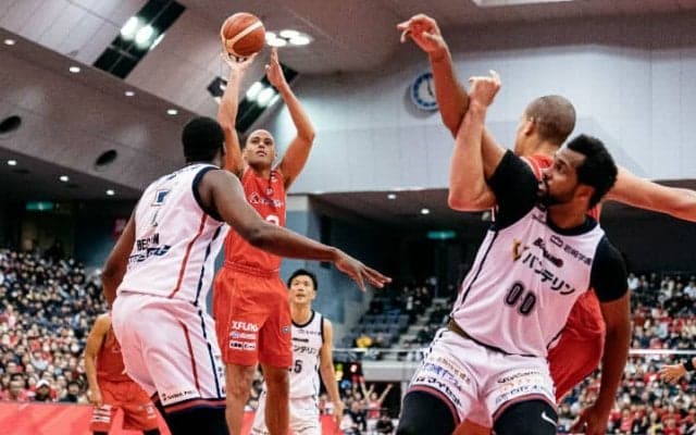 終盤に逆転を許すも、試合巧者ぶりを発揮した千葉ジェッツが横浜との延長戦を制す