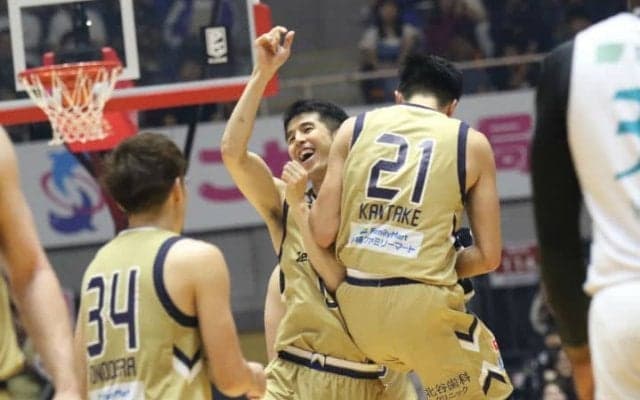 前半は苦しむもセカンドユニットが奮闘した琉球ゴールデンキングスが京都に2連勝