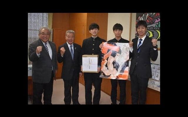 春高バレー　鳥取代表の鳥取中央育英が町長に決意　