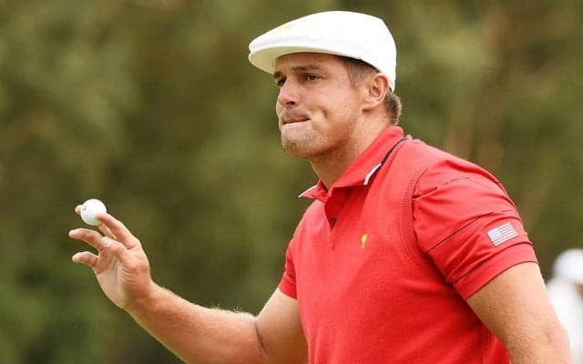 独自の理論でゴルフを追求するブライソン・デシャンボーから学ぶ片手打ちドリル