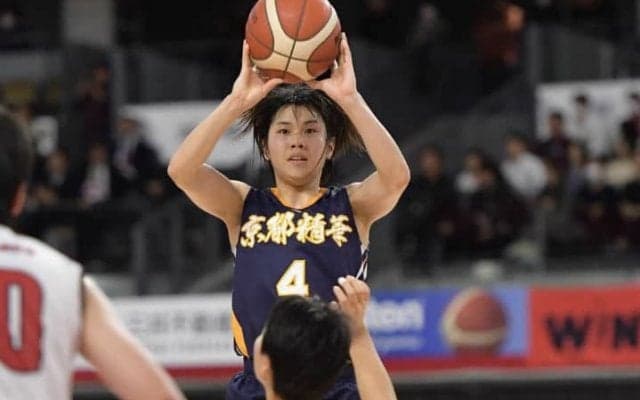 「メインコートで桜花学園と」を合言葉に、京都精華学園がベスト4進出を決める